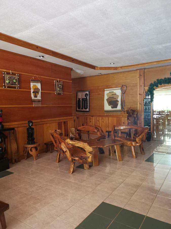 Rusty Nail Inn And Cafe Сагада Екстериор снимка